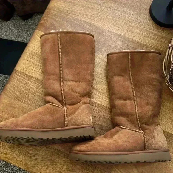 UGG Shoes - Ugg Boots women’s 9